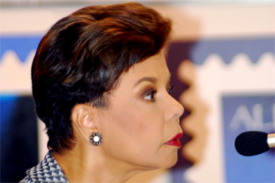 Journalist and newscaster Maureen Bunyan